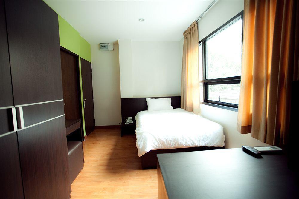 Khaosan Park Resort Bangkok Exterior foto